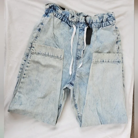 Blank NYC NWT Ribcage paperbag waist drawstring light acid wash jeans 30 - Picture 2 of 11
